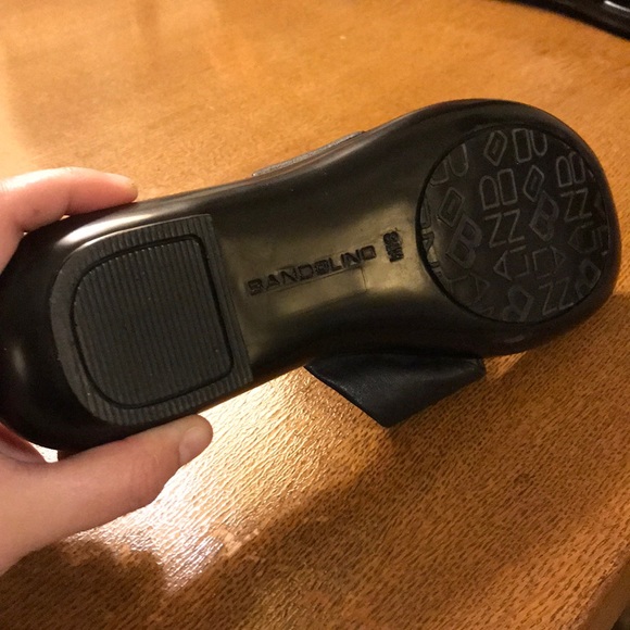 Bandolino Black Sandals - Picture 3 of 3